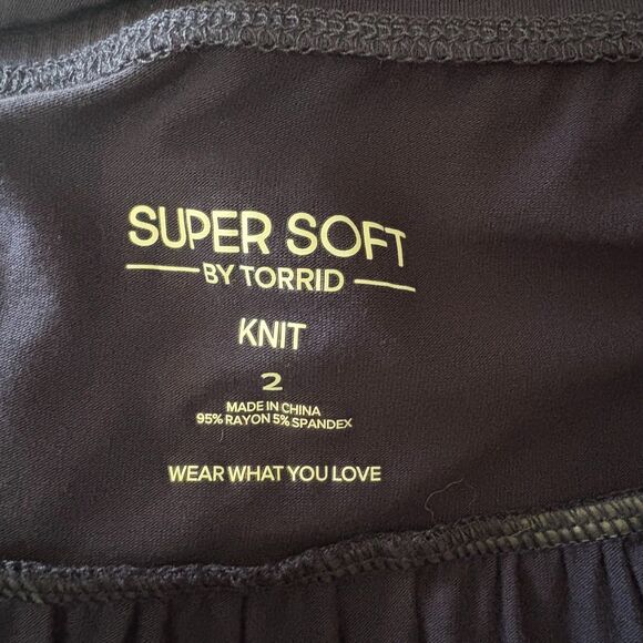 Torrid Super Soft Knit V-Neck Babydoll Top Peacoat Blue Americana Plus Size 2X - Picture 3 of 5